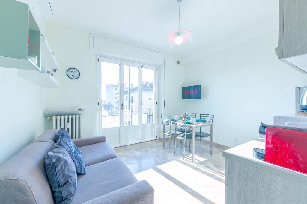 Navigli - Downtown - Duomo Spacious Two Bedroom Apartment - Close To Metro - Ac - Wi-Fi Milano Eksteriør bilde